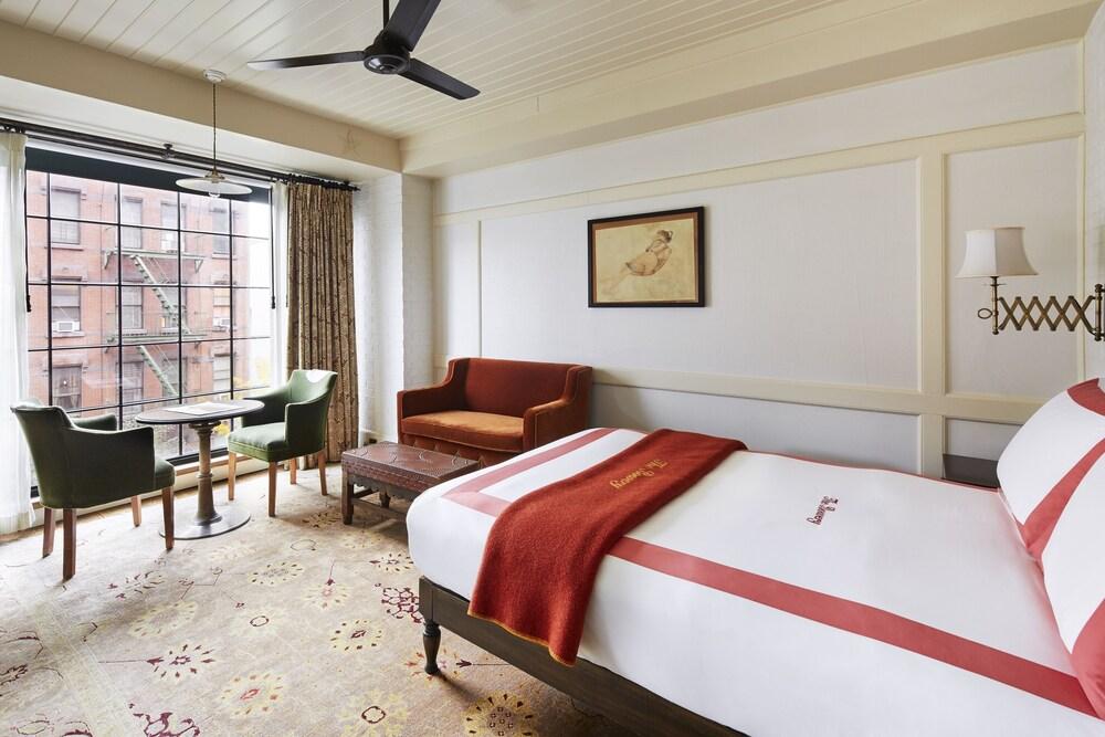 The Bowery Hotel Room Type - Superior Room, 1 Queen Bed, City View
