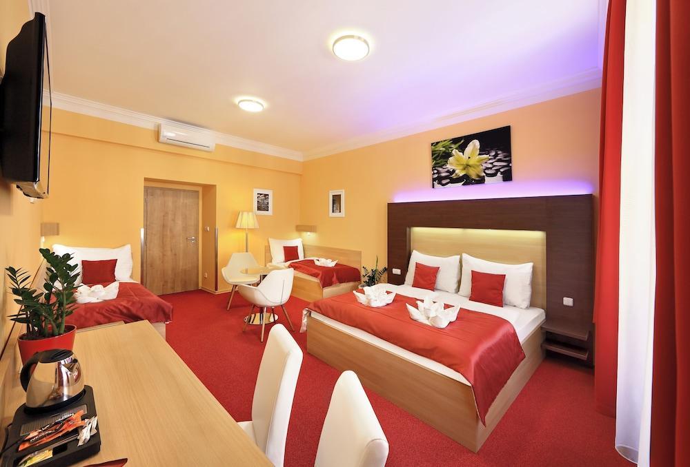 Martin Hotel Prague Room Type - Comfort Quadruple Room