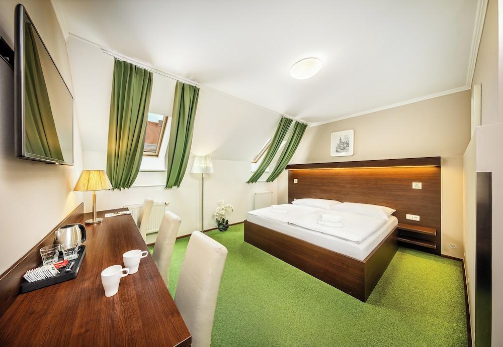 Martin Hotel Prague Room Type - Superior Double Room
