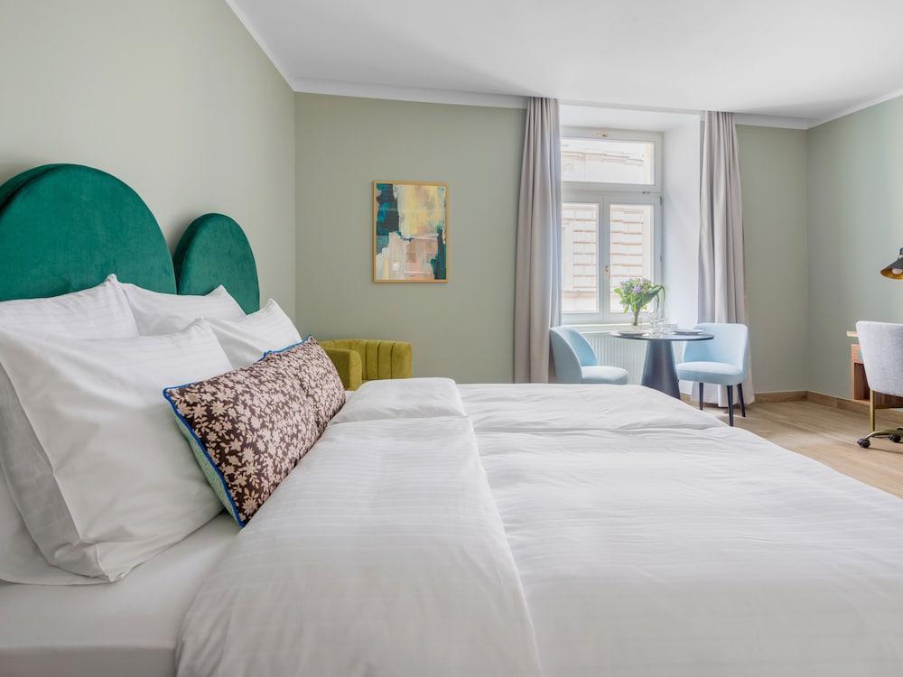 Numa Prague Libusa Room Type - Extra Large Studio, Kitchenette, Bathtub Numa Prague Libusa Room Type - Extra Large Studio, Kitchenette, Bathtub