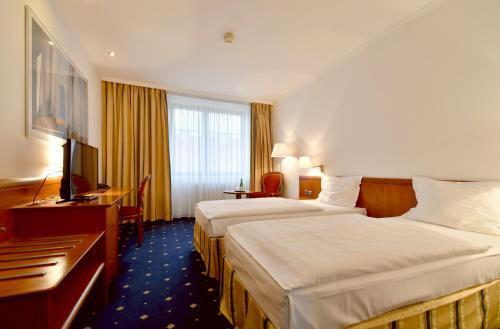 Hotel Coronet Room Type - Double or Twin Room