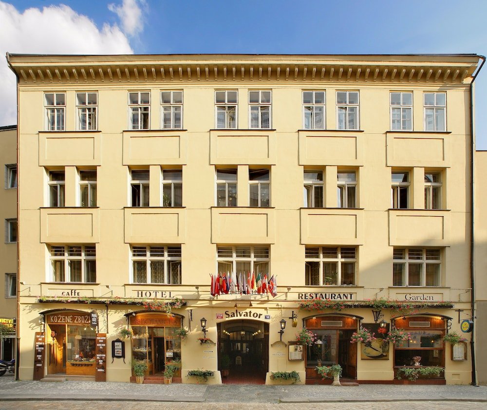 Hotel Salvator - Tap to explore photos