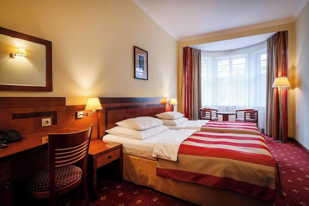 Hotel Villa Room Type - Double or Twin Room, Ensuite Hotel Villa Room Type - Double or Twin Room, Ensuite