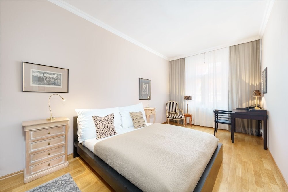Hunger Wall Residence Room Type - Junior Suite