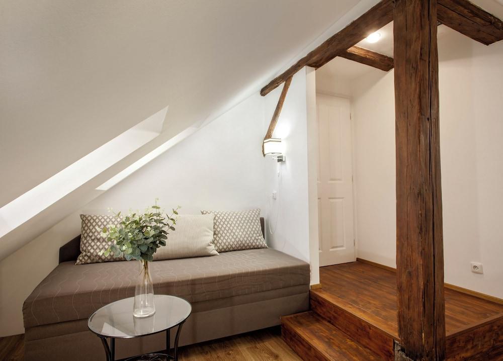 Pension Corto Room Type - Economy Quadruple Room
