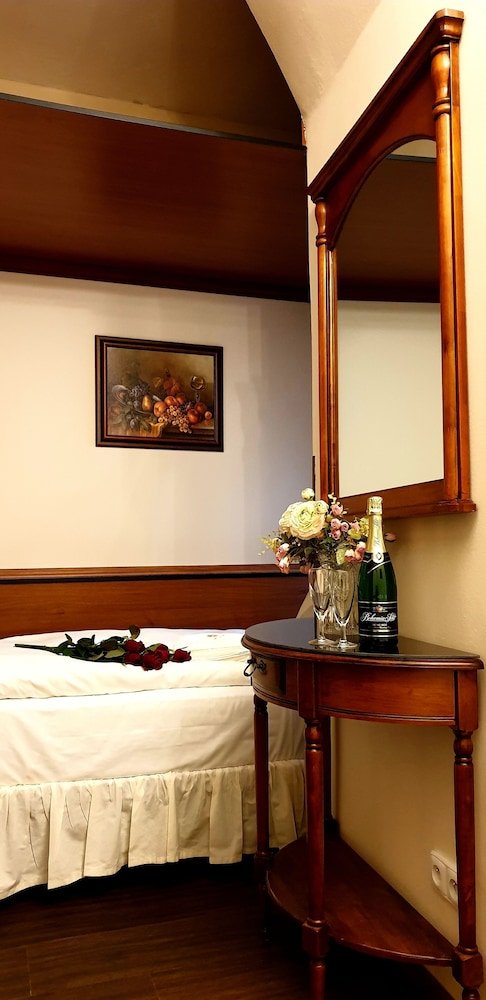 Prague Golden Age Room Type - Economy Twin Room, 2 Twin Beds