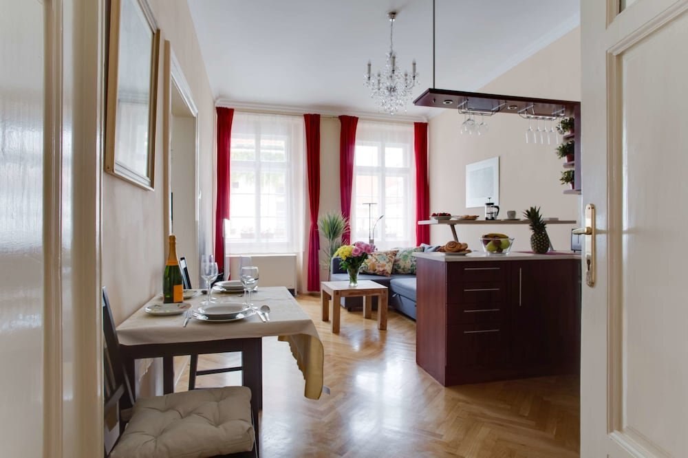Prague Siesta Apartments Room Type - Royal Apartment, 2 Bedrooms, Courtyard View
