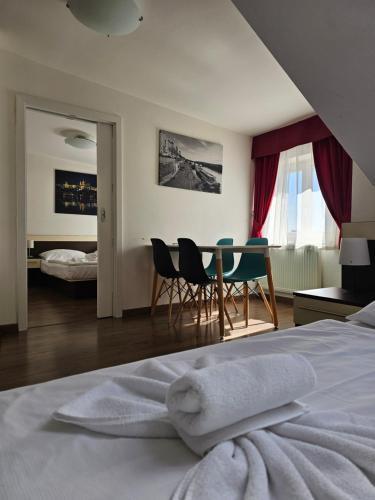 Residence VYSTA Room Type - Two-Bedroom Apartment