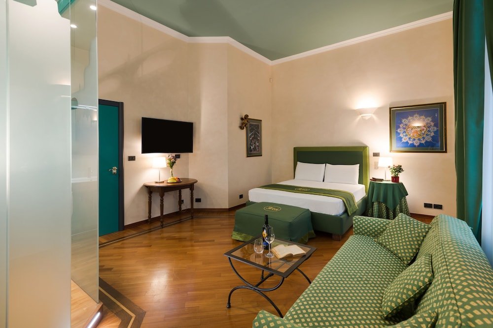 Residence Jecna Room Type - Business Studio (Crystal Suite)