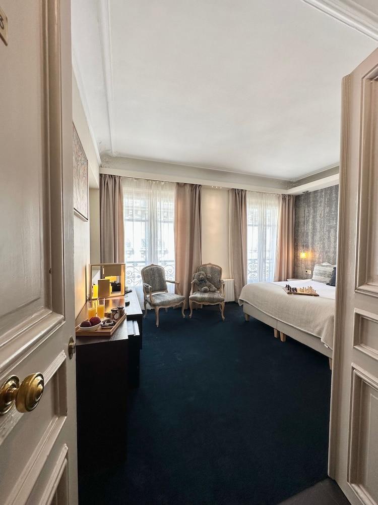 Hôtel Beauséjour Ranelagh Room Type - Family Suite, 2 Queen Beds (Family)