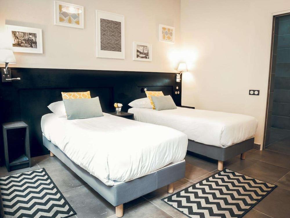 Hotel Bonsejour Montmartre Room Type - Triple room - Ground floor