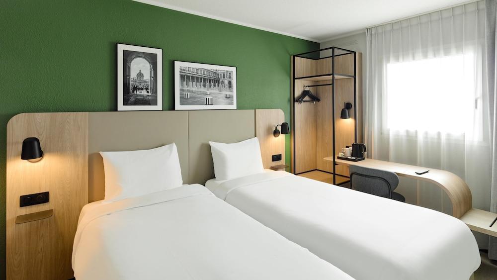 Campanile PRIME - Nogent-sur-Marne Room Type - Standard Room, Multiple Beds