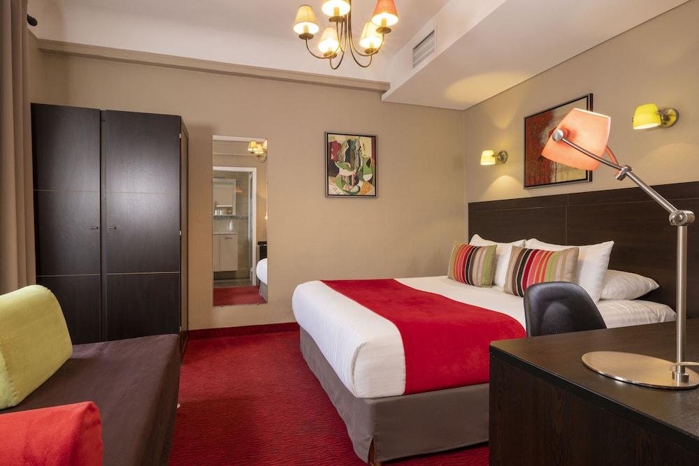 Hotel Chatillon Paris Montparnasse Room Type - Superior Triple Room