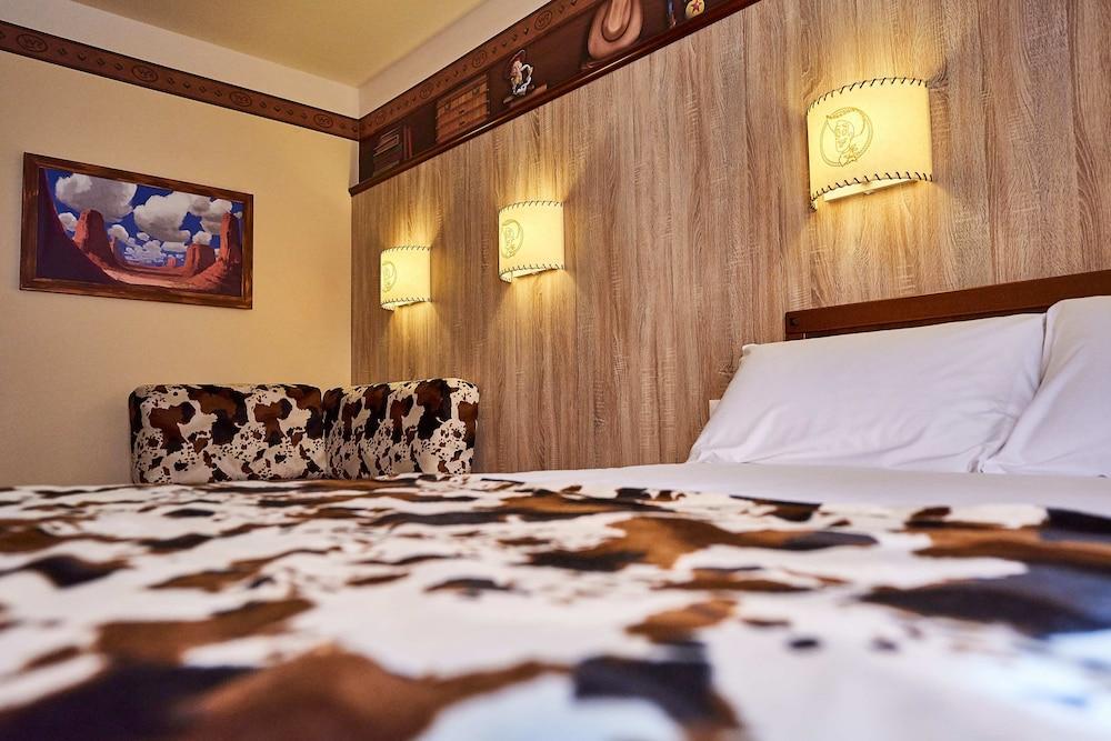 Disney Hotel Cheyenne Room Type - Standard Room