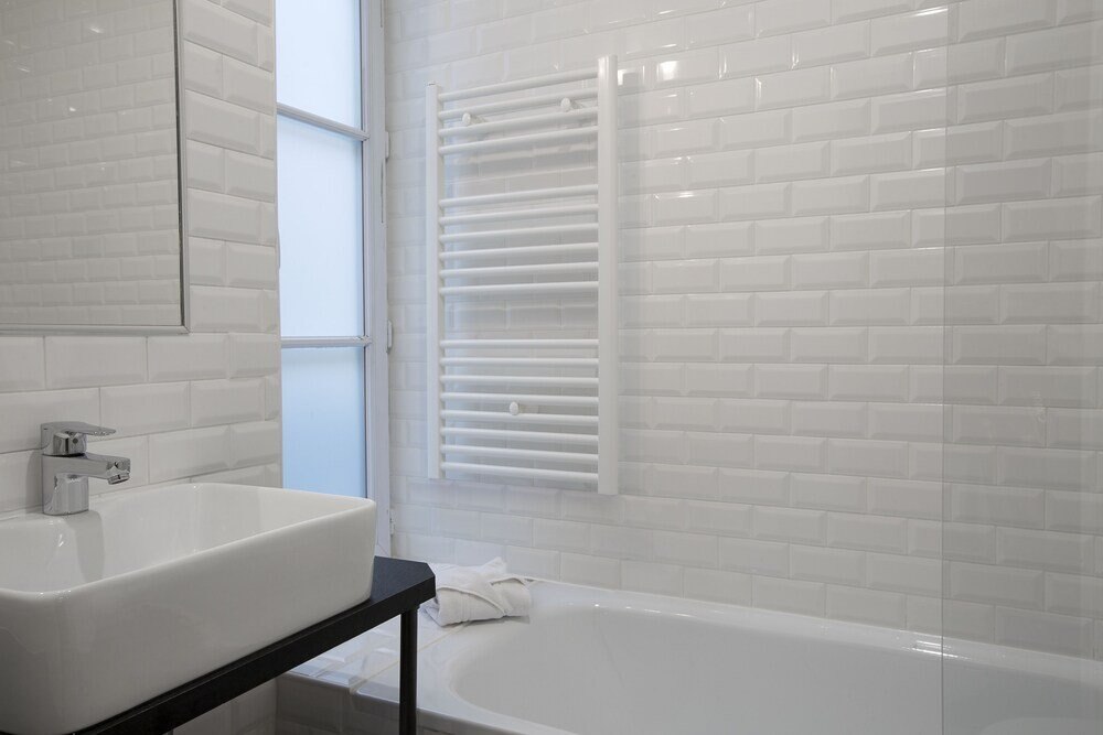 Monsieur Helder Room Type - Deluxe Double or Twin Room Monsieur Helder Room Type - Deluxe Double or Twin Room