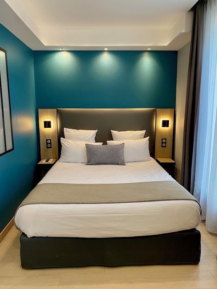 Grand Hotel Clichy Room Type - Superior Room