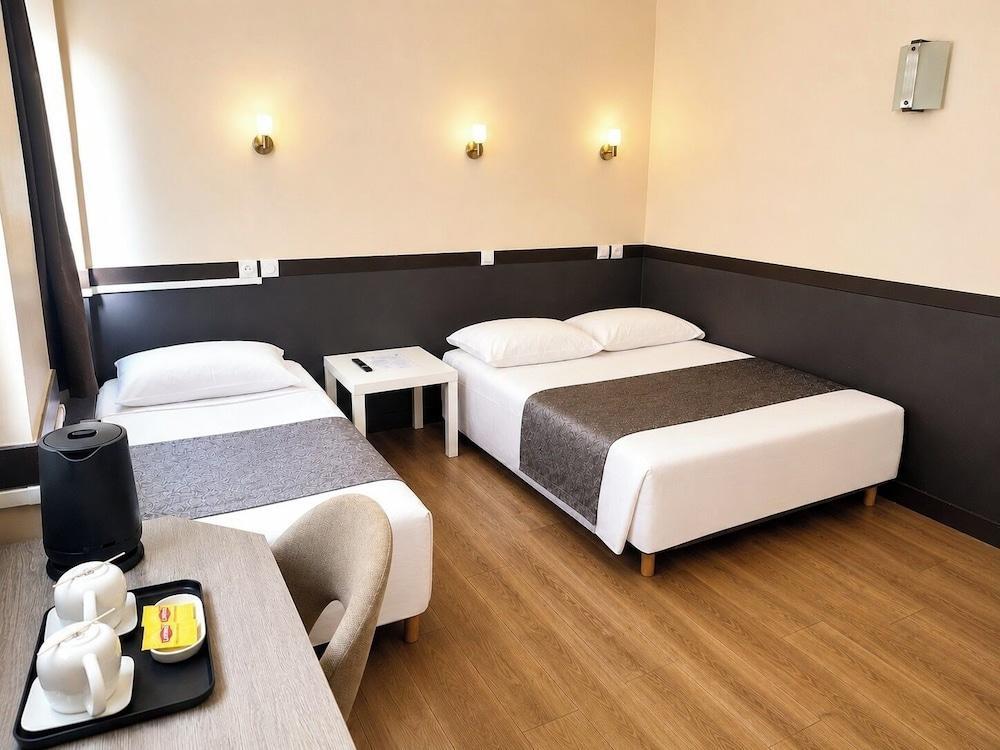 Hôtel des Bains Room Type - Triple Room