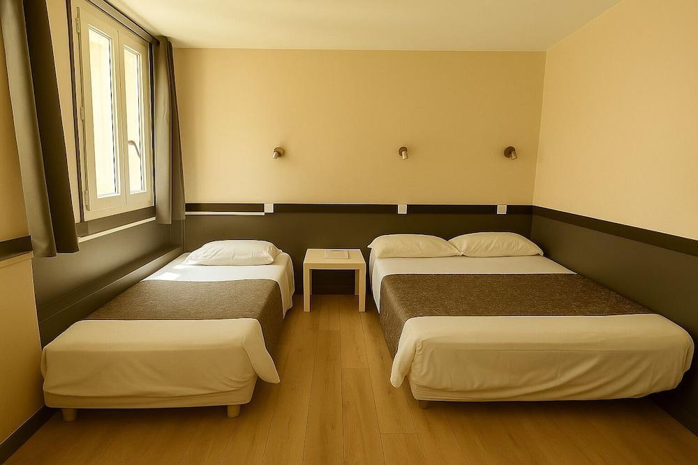 Hôtel des Bains Room Type - Triple Room
