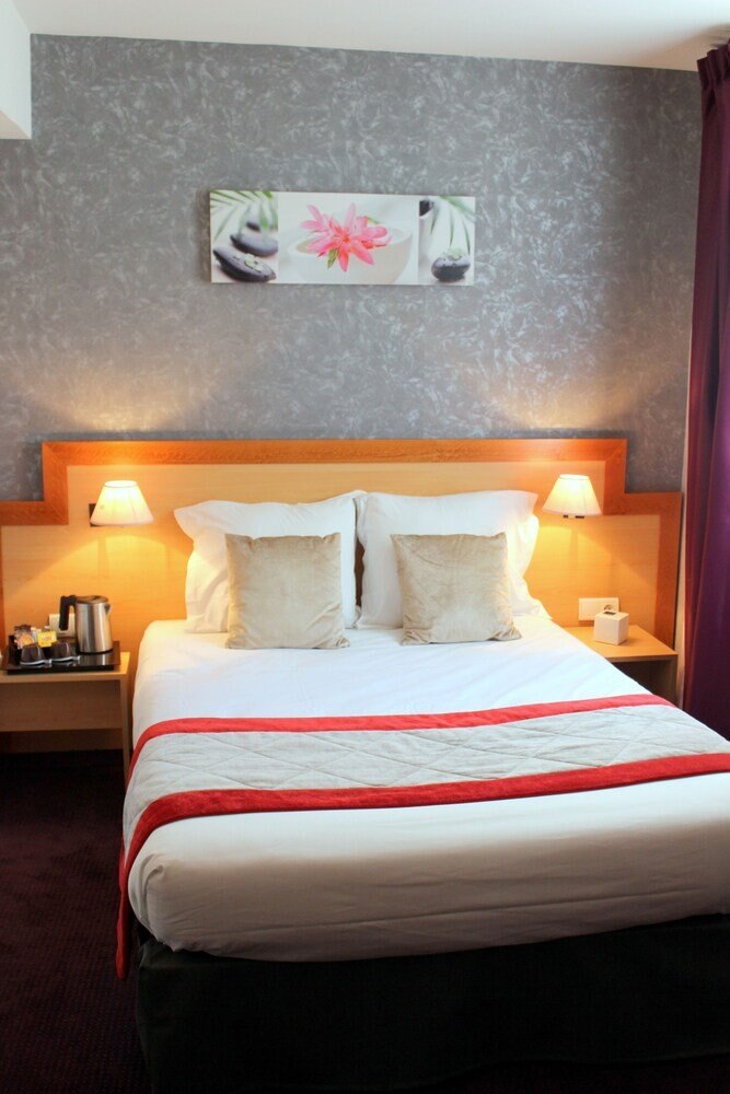 Hotel du Chemin Vert Paris Room Type - Standard Double Room