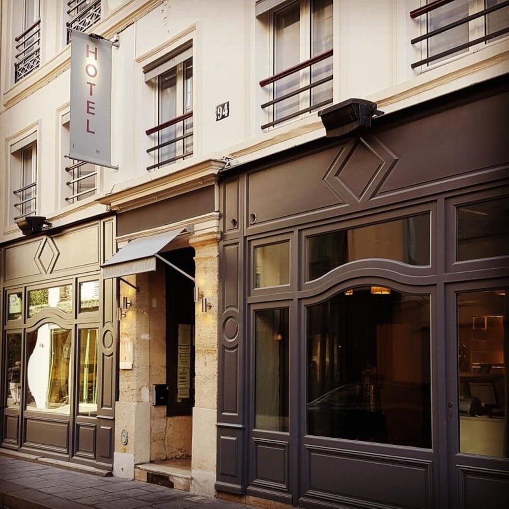 Hotel Jacques de Molay - Tap to explore photos