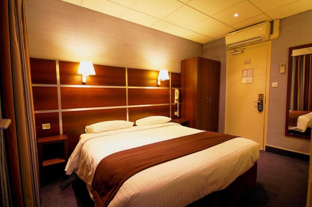 Hôtel des Trois Gares Room Type - Superior Double Room