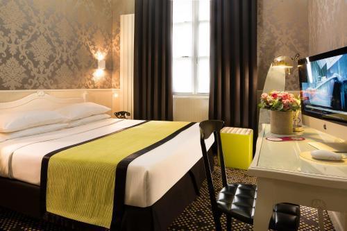 Hotel Design Sorbonne - Tap to explore photos