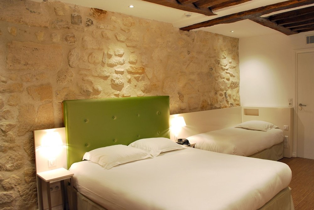 Hôtel de La Herse d'Or Room Type - Superior Triple Room