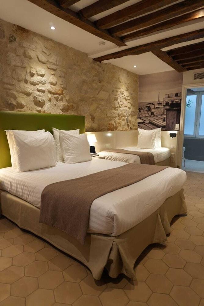 Hôtel de La Herse d'Or Room Type - Superior Triple Room