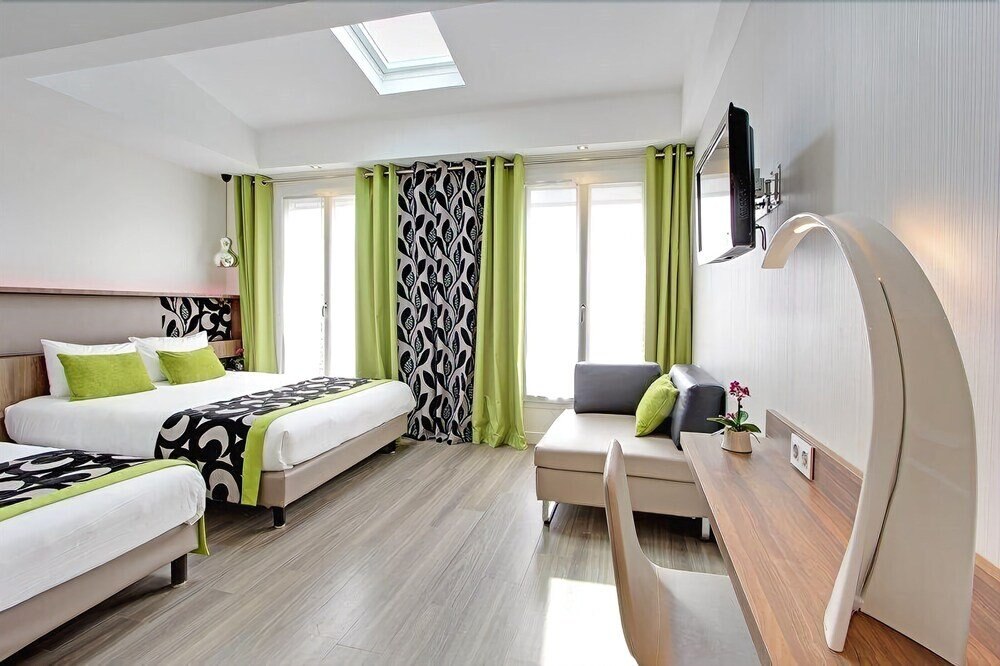 Hotel Alhambra Room Type - Superior Quadruple Room Hotel Alhambra Room Type - Superior Quadruple Room