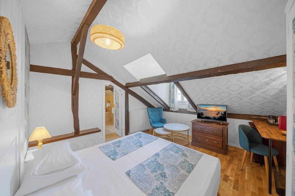 Hôtel de la Bretonnerie Room Type - Charming Double Room Hôtel de la Bretonnerie Room Type - Charming Double Room
