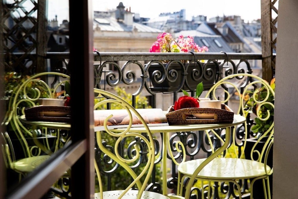 Hotel Britannique Room Type - Traditional Room, Balcony