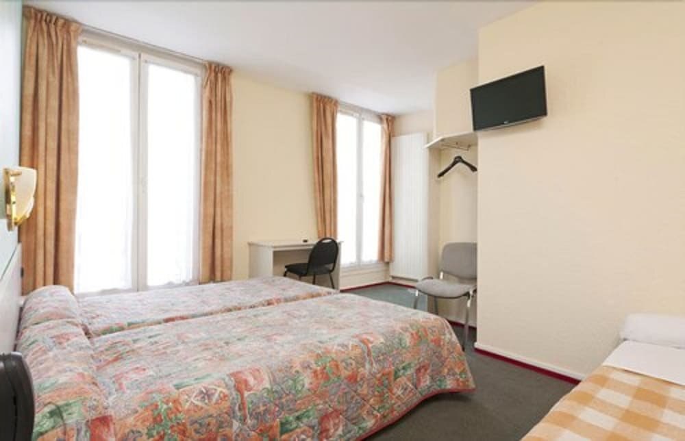 Hotel Ferney République Room Type - Standard Twin Room