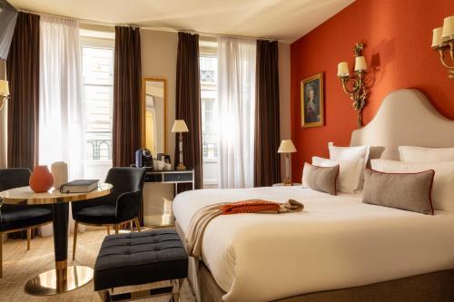 Hotel des Deux Continents - Tap to explore photos