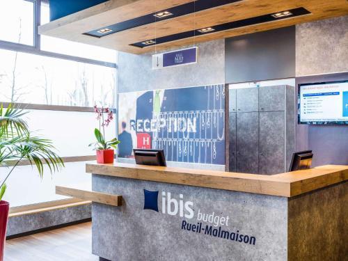 ibis budget Rueil Malmaison - Tap to explore photos