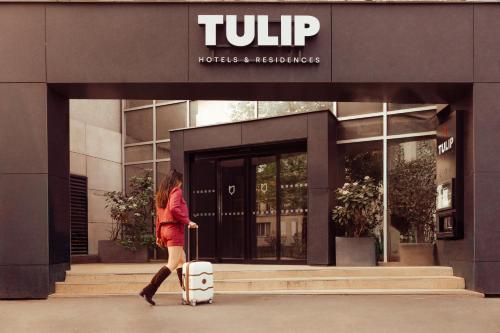 Tulip Hotels & Residences Joinville-le-Pont - Tap to explore photos