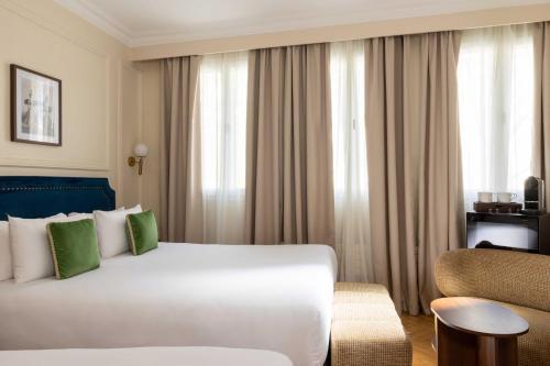Hotel Du Flaneur - Tap to explore photos