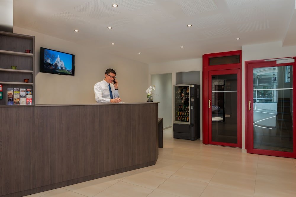 أوتل دي فلور - مونتمارتر