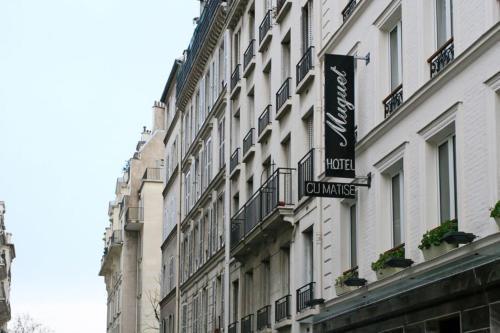 Hôtel Muguet - Tap to explore photos