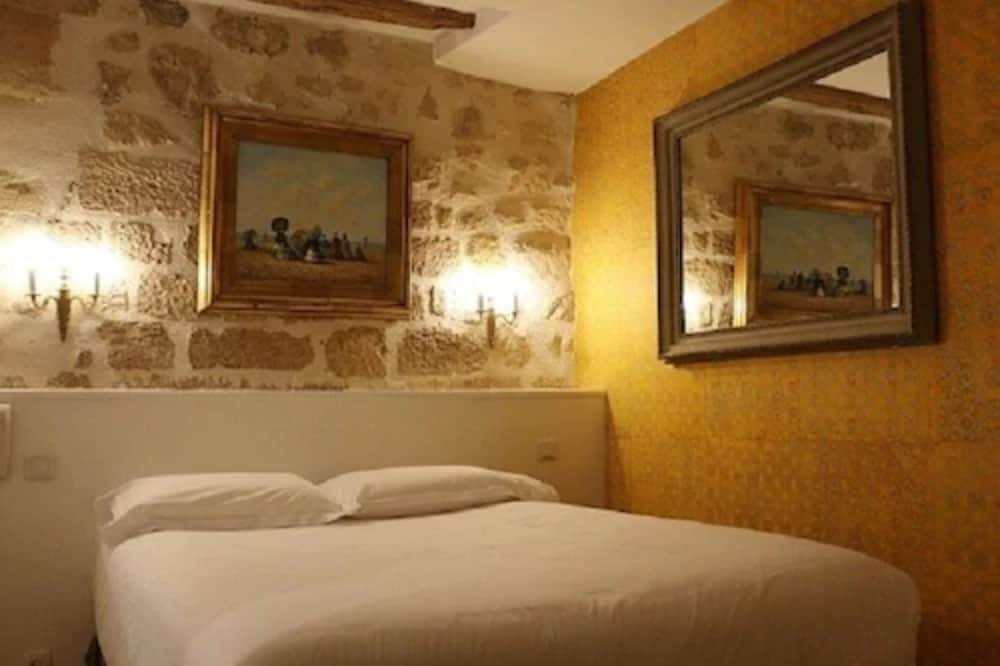 Hôtel du Lys Room Type - Triple Room