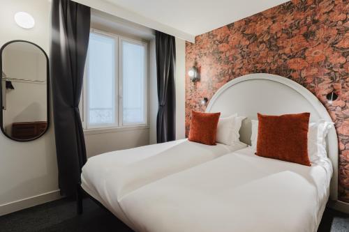 Prince Albert Opera Room Type - Twin Room