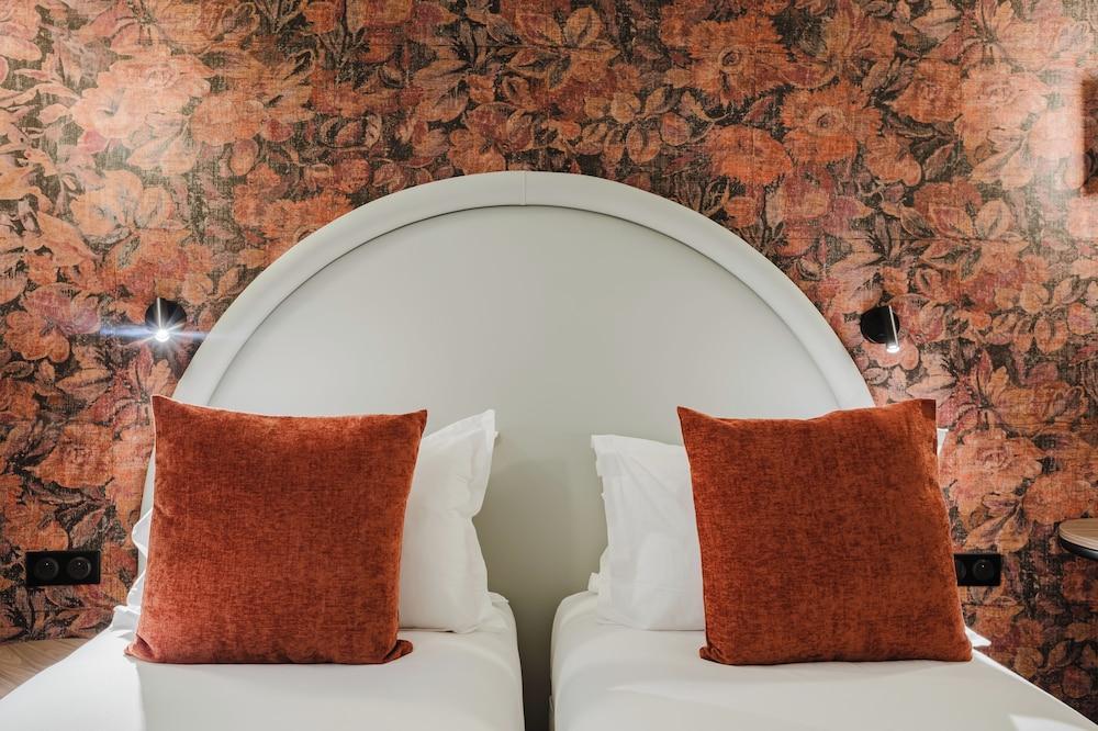 Prince Albert Opera Room Type - Twin Room, Private Bathroom