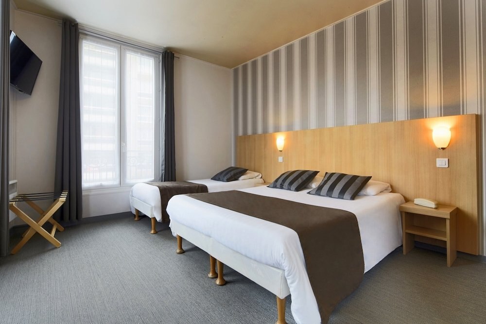 Hotel Paris Villette Room Type - Triple Room Hotel Paris Villette Room Type - Triple Room