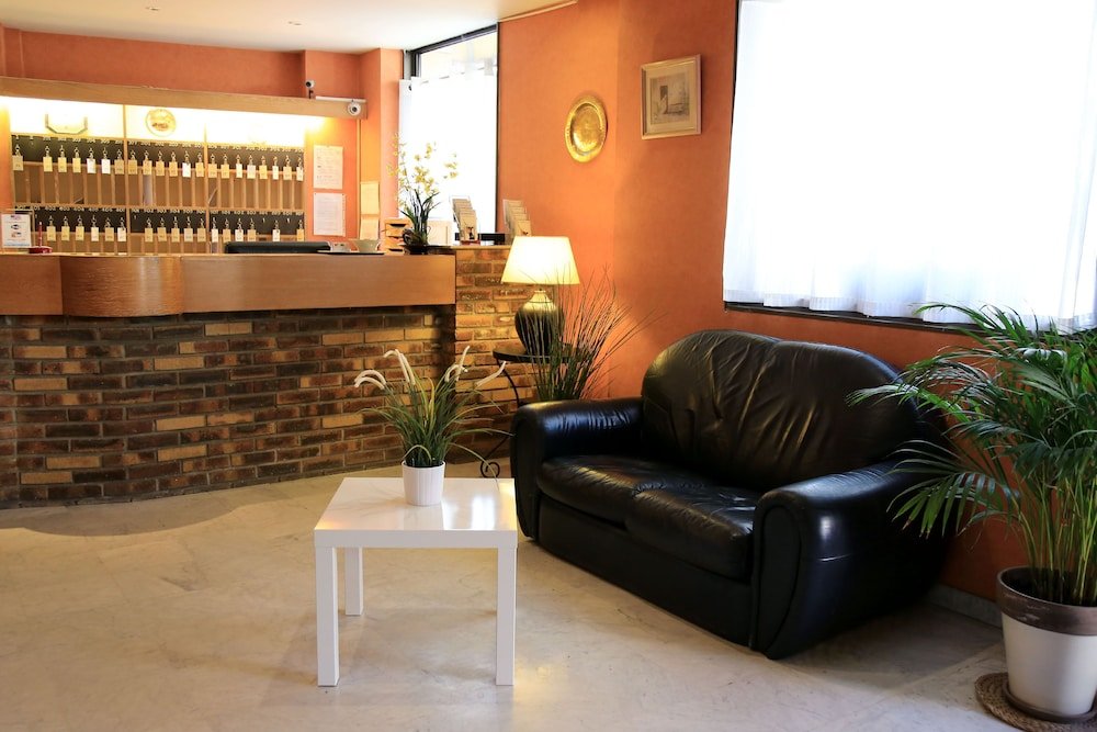 هوتل باريس فيليت