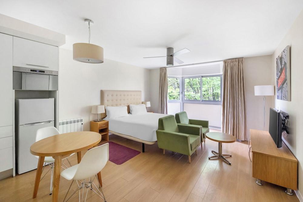 Royal Regency Paris Vincennes Room Type - Studio (Apartment)