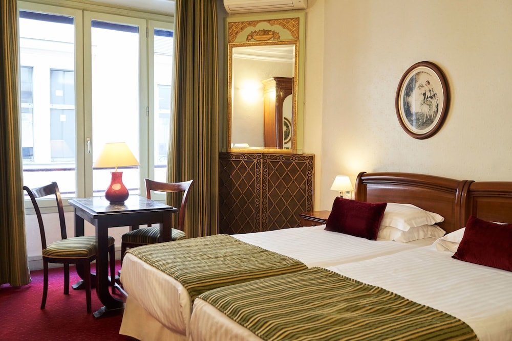 Hotel Langlois Room Type - Classic Twin Room