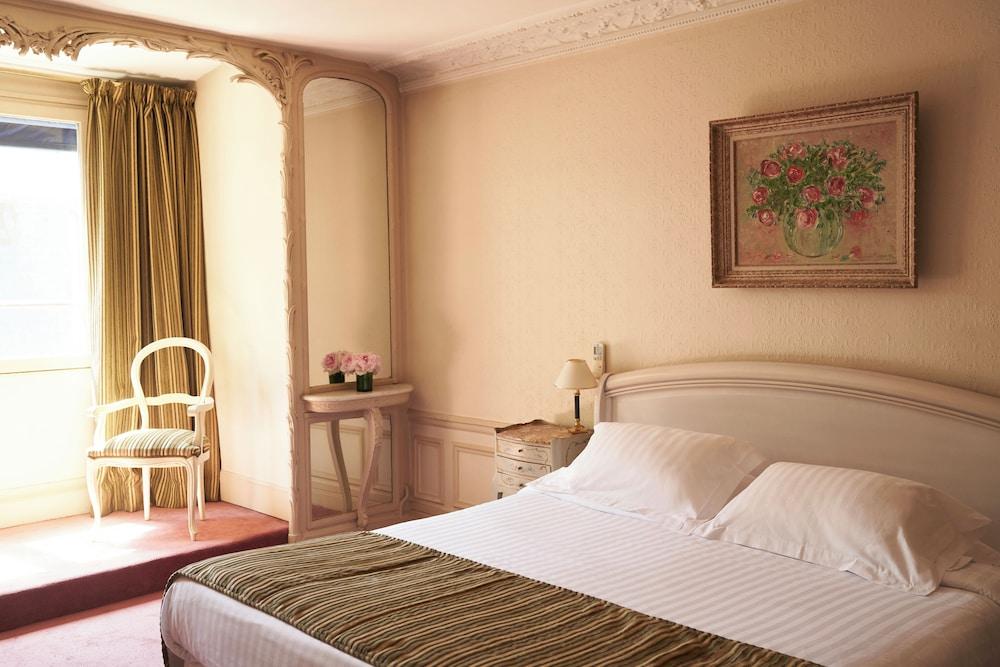 Hotel Langlois Room Type - Triple Room Hotel Langlois Room Type - Triple Room