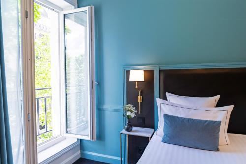 Hotel Le Cercle Tour Eiffel - Tap to explore photos
