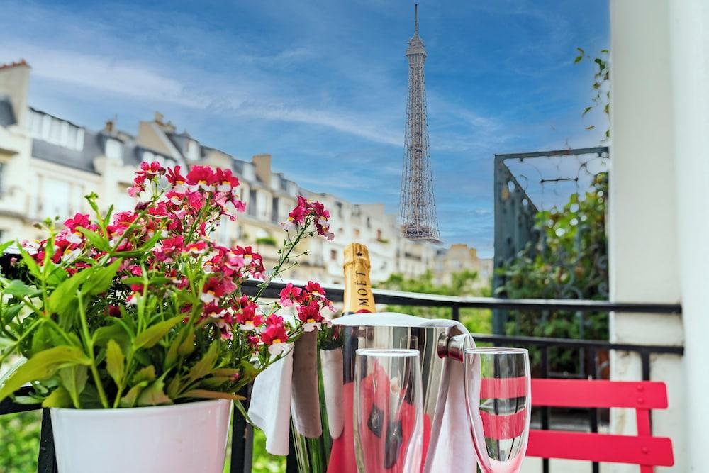 Hotel Le Cercle Tour Eiffel - Tap to explore photos