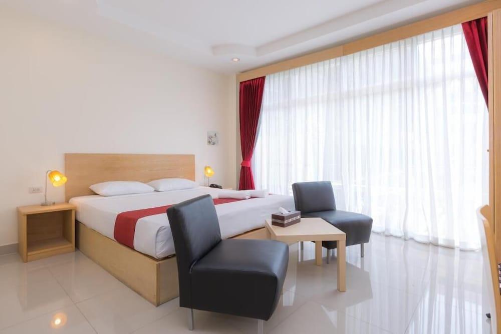 Zing Resort & Spa Room Type - Deluxe Pool View Double Room