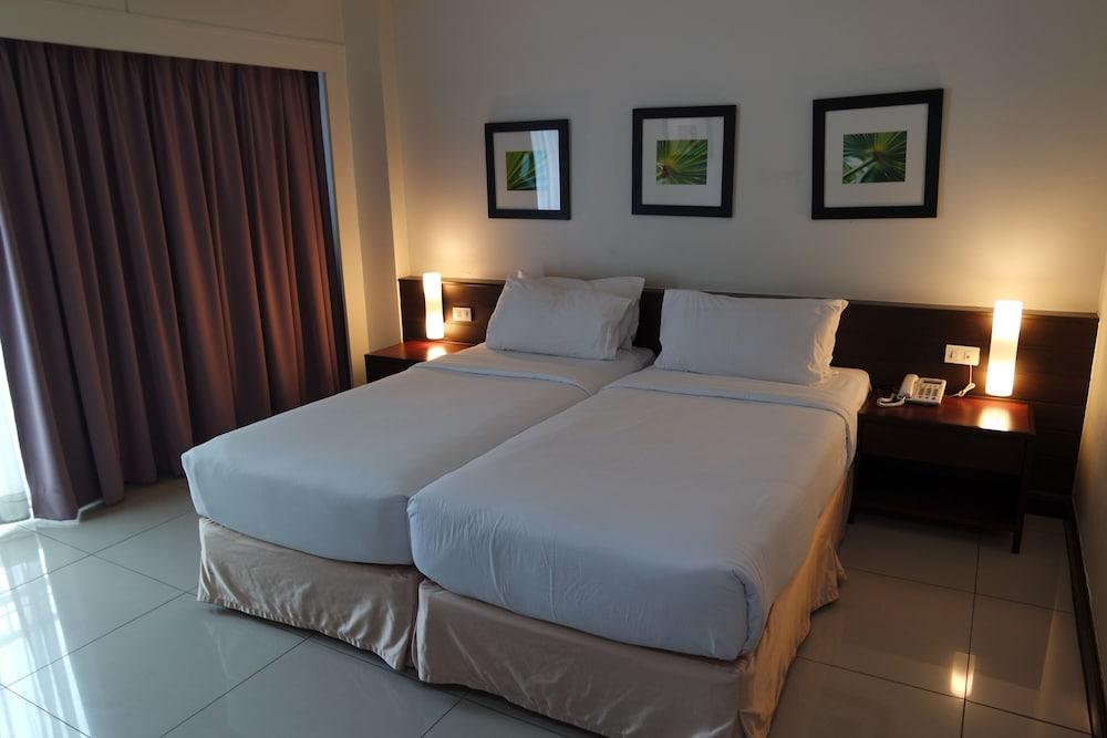 Grand Hotel Pattaya Room Type - Superior Twin  room